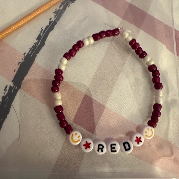 Taylor Swift Eras Tour Friendship Bracelets - Picture 6 of 8